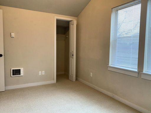 Building Photo - Hop on This Updated Two Bedroom with a Den-Licton Springs Townhome!