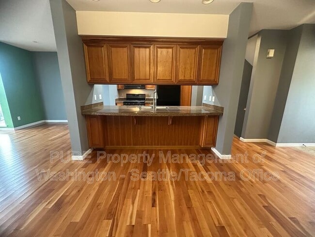 Building Photo - 2327 S I St