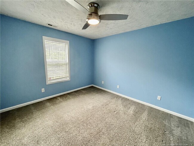 Building Photo - 350 Bubble Creek Ct