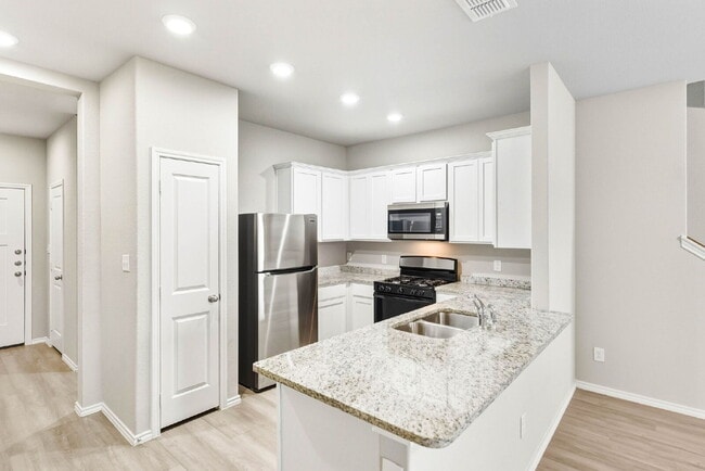 Building Photo - LOWEST PRICED!!!!!