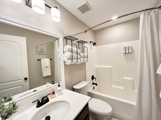 Building Photo - Long Term - Pristine 3 Bedroom Family Home @ Terra Lago in Indio