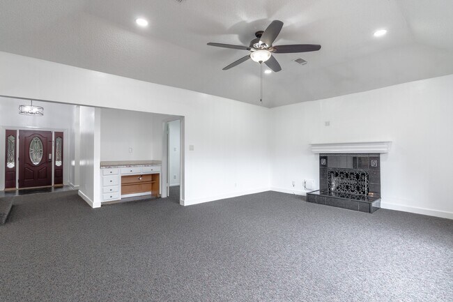 Building Photo - 19102 Lookout Mountain Ln