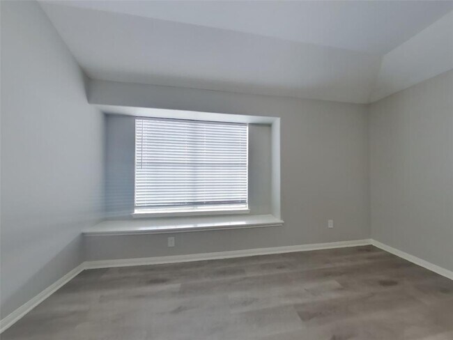 Building Photo - 21439 Jamals Way