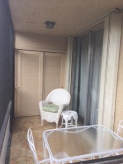 Patio - 1271 NW 13th St