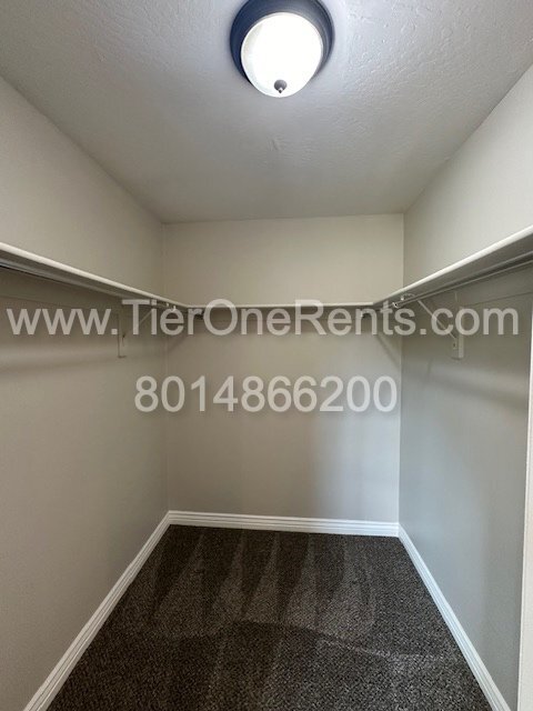 Building Photo - This property offers a NO DEPOSIT option available for qualified renters!