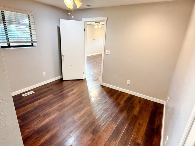 Building Photo - 7428 S 700 E