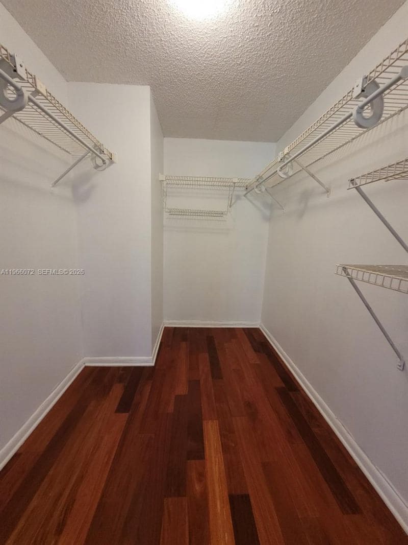 Building Photo - 9972 Nob Hill Pl