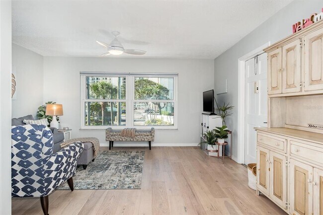 Building Photo - 7151 Sunset Way