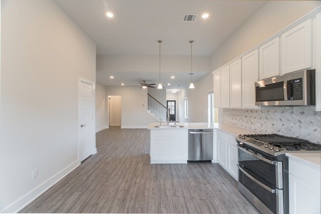 Building Photo - 10539 Preserve Wy