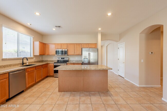 Building Photo - 1738 W Glenhaven Dr
