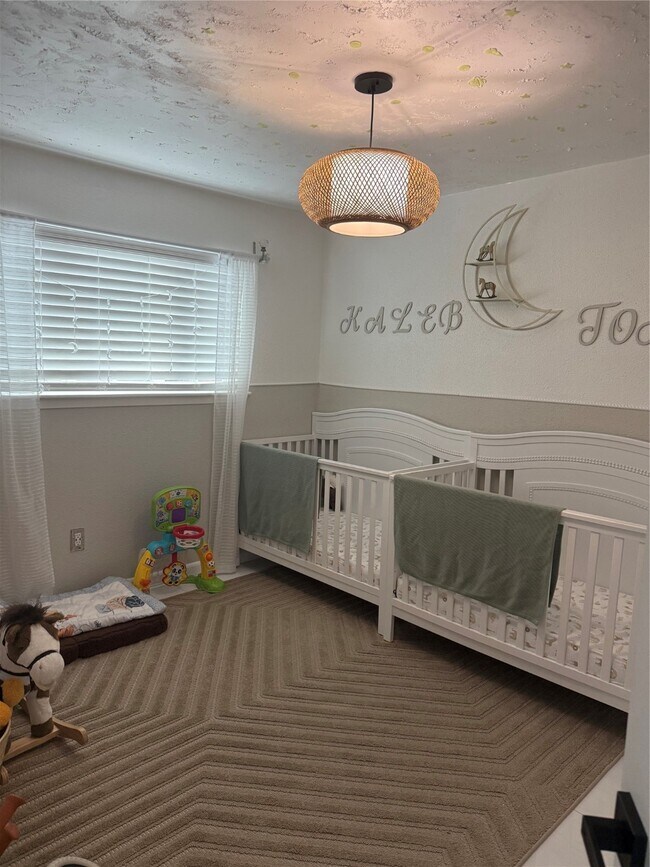 Building Photo - 4622 Fitzwater Dr