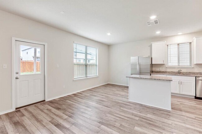 Building Photo - 116 Fiery Skipper Ln