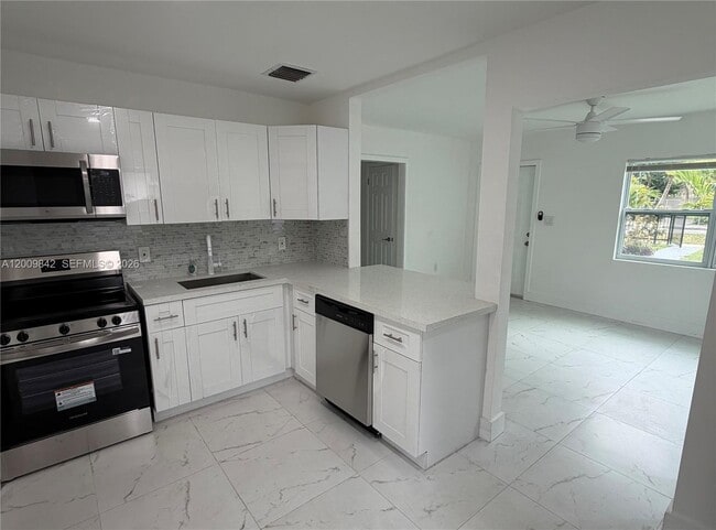 Building Photo - 1005 NW 123rd St