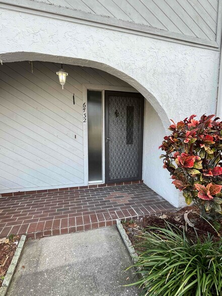 Primary Photo - 6732 Beach Blvd