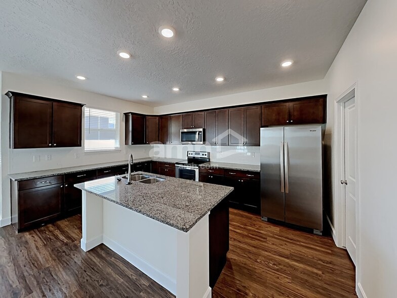 Building Photo - 2326 E Tumbleweed Rd
