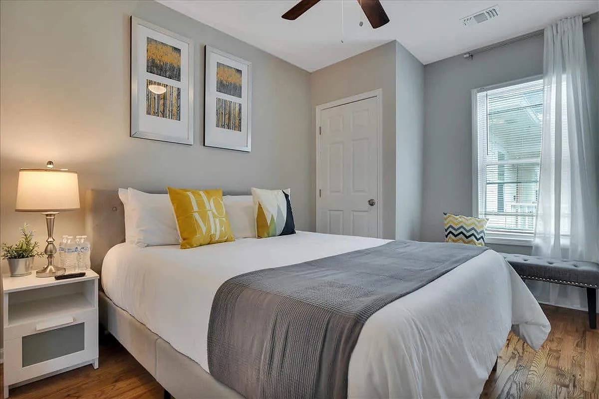 Building Photo - Room in House on Mayson Turner Rd NW