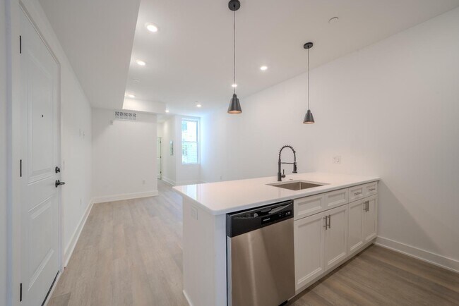 Building Photo - 1710 N 24th St