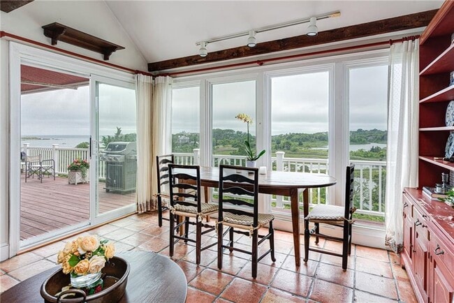 Building Photo - 25 Ocean Heights Rd