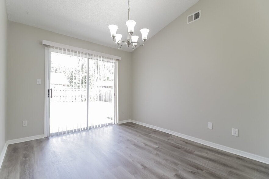 Building Photo - 1034 Gore Dr