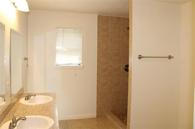 Building Photo - 4006 Warrington Dr