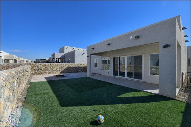 Building Photo - 12333 Desert Wolf Ave