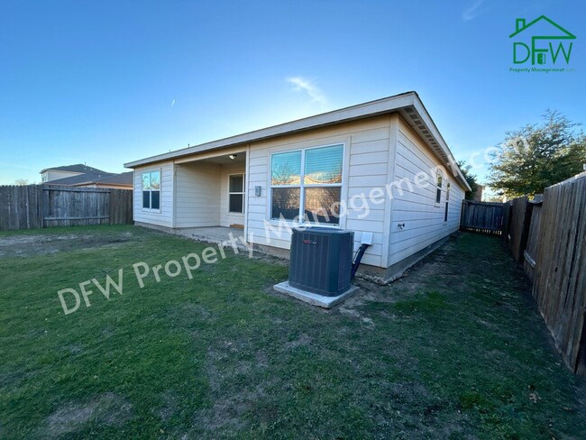 Building Photo - 10009 Iron Ridge Dr