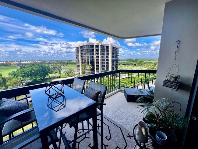Building Photo - 2425 Presidential Way