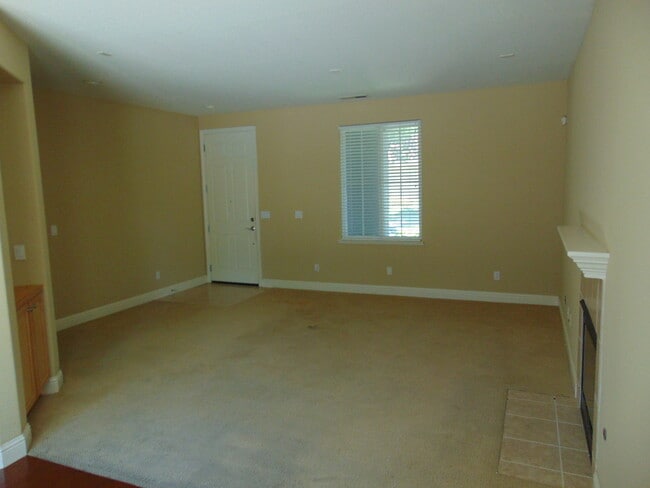 Building Photo - Beautiful 3 bed 2 Bath Home in Mountain House
