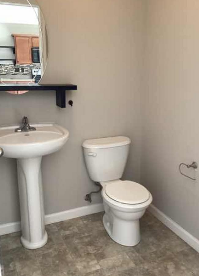 Building Photo - 3 bedroom, 2.5 bath Condo: Stoneview Neighborhood in Ellettsville! Available NOW!!