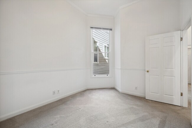 Building Photo - 1406 Post St