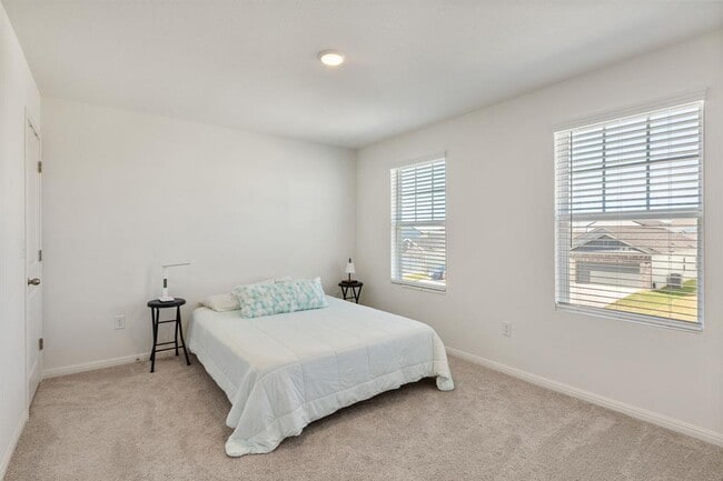 Building Photo - 220 Dirty Harry Dr