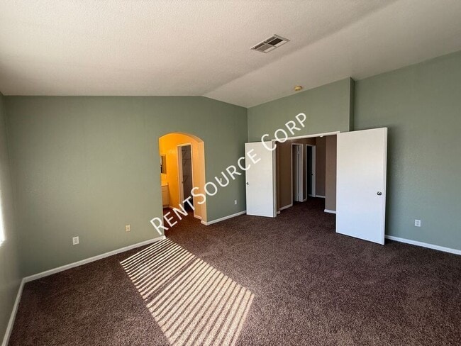 Building Photo - 1602 W Ave H-4