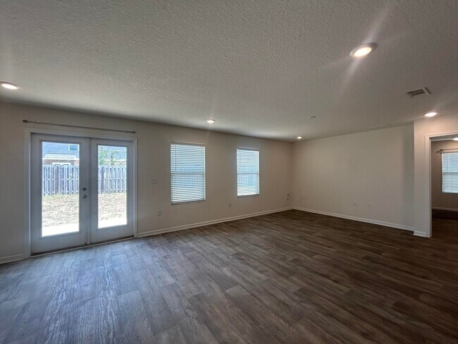 Building Photo - 916 Merganser Way