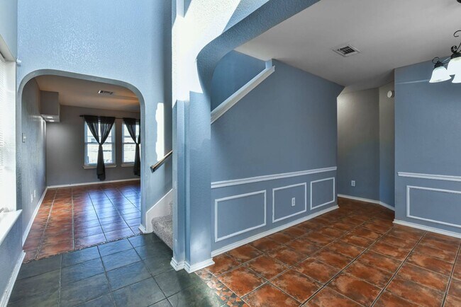 Building Photo - 5303 Western Swing Ct
