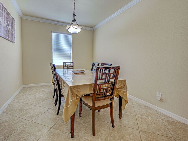 Building Photo - Stoneybrook at Venice; 4bd/2ba home