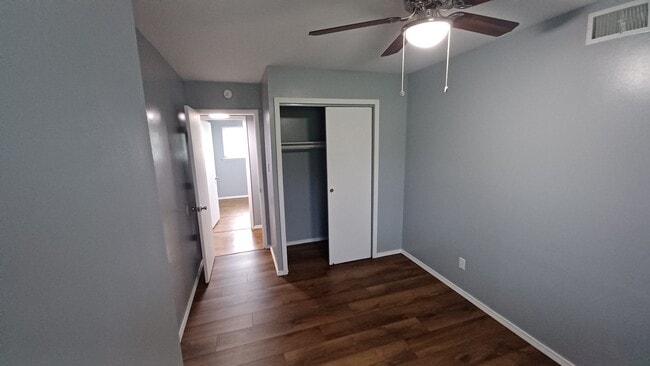 Building Photo - 847 Weedel Dr