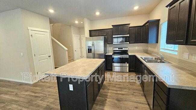 Building Photo - 6540 Yorktown Pl NE