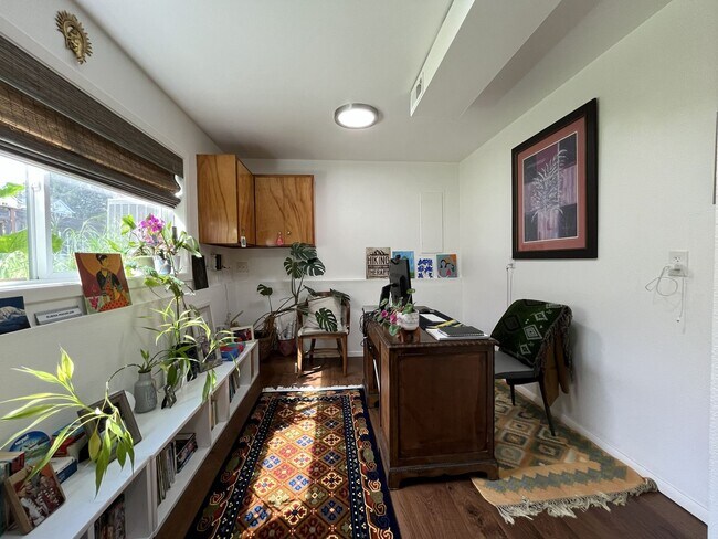 Building Photo - Comfortable Living in Bethany with Two Separate Units, Expansive 0.45-Acre Lot & Versatile Detach...