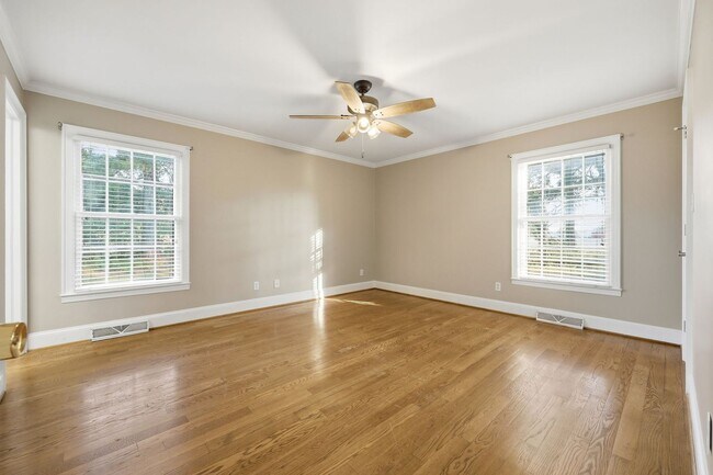 Building Photo - 3 bed 2.5 Bath Just Outside Buies Creek
