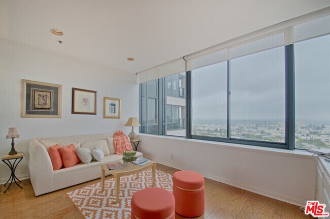 Building Photo - 10724 Wilshire Blvd