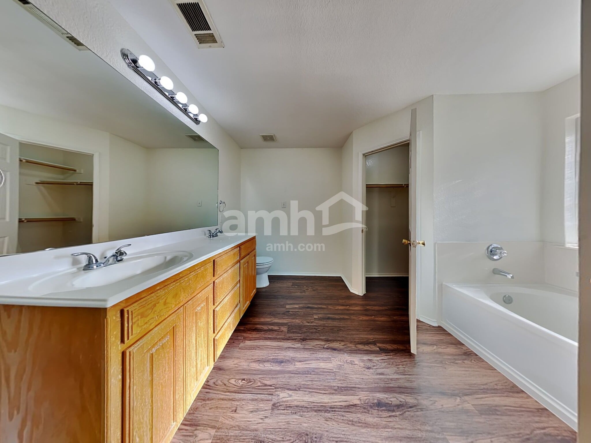 Building Photo - 1013 White Marlin Dr