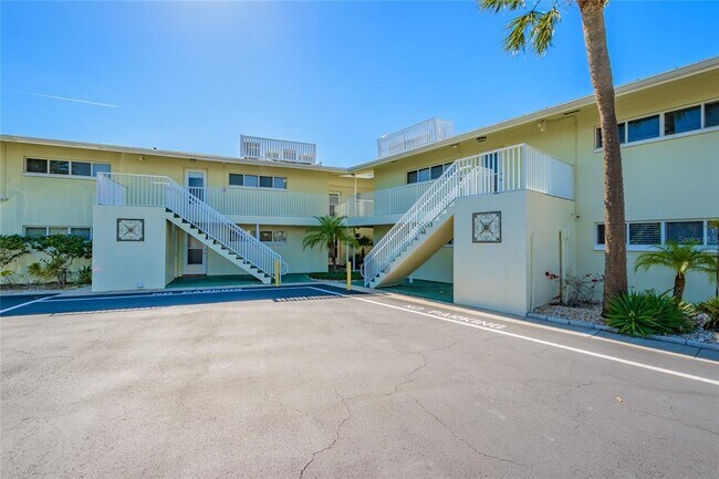 Building Photo - 2566 Gary Cir