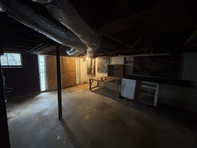 Building Photo - 3785 Sunnydale Rd