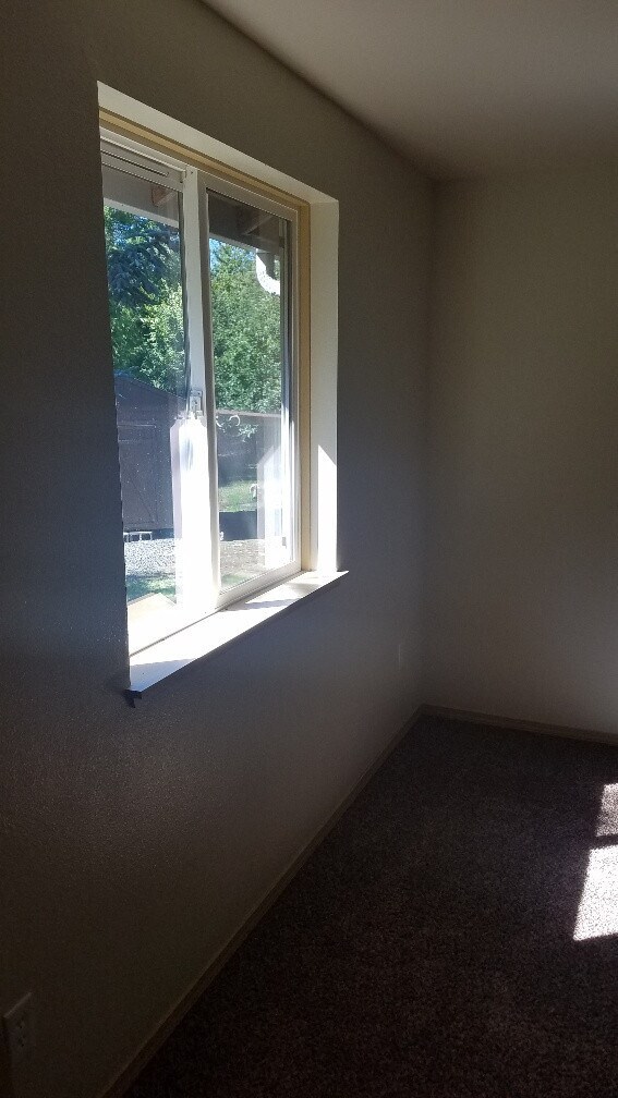 Building Photo - STATUS: UNAVAILABLE; RENTED - R106 $1895  ...