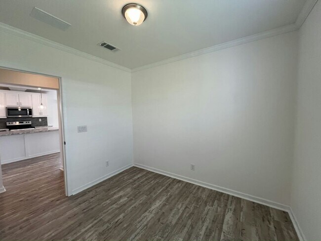 Building Photo - 420 Hidden Cove Rd