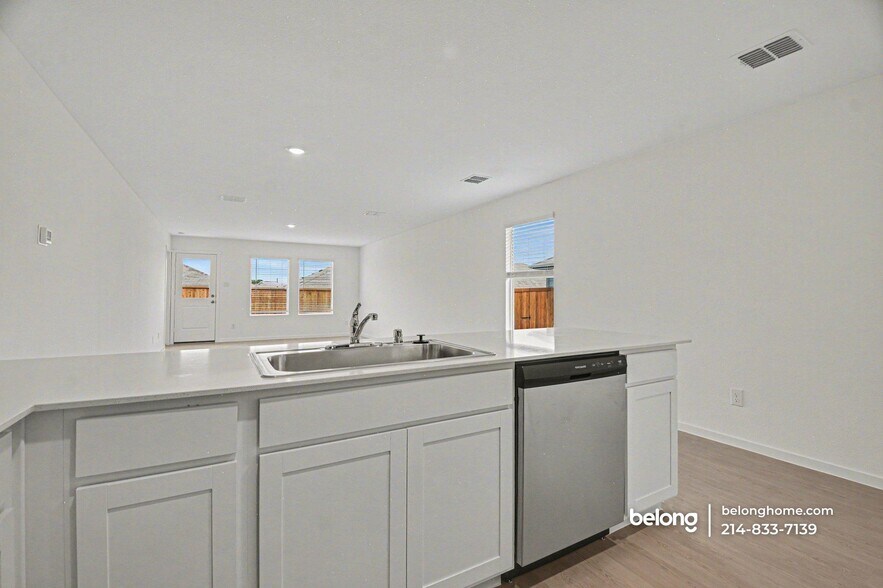 Building Photo - 3168 Burmese St