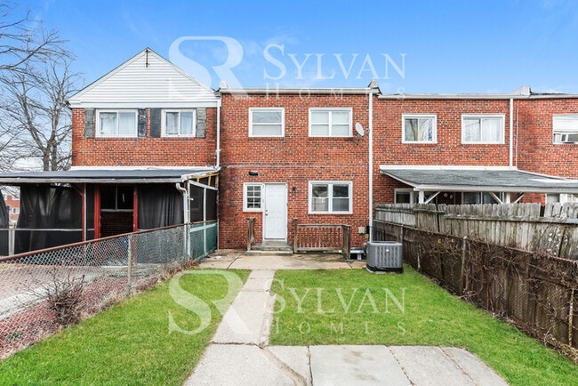 Building Photo - At Last, This Is What You Have Been Searching For!