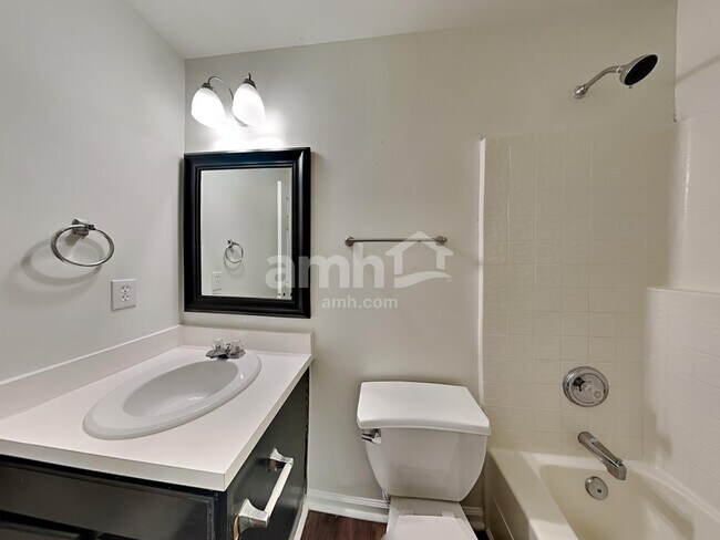 Building Photo - 4401 Cobble Creek Ln