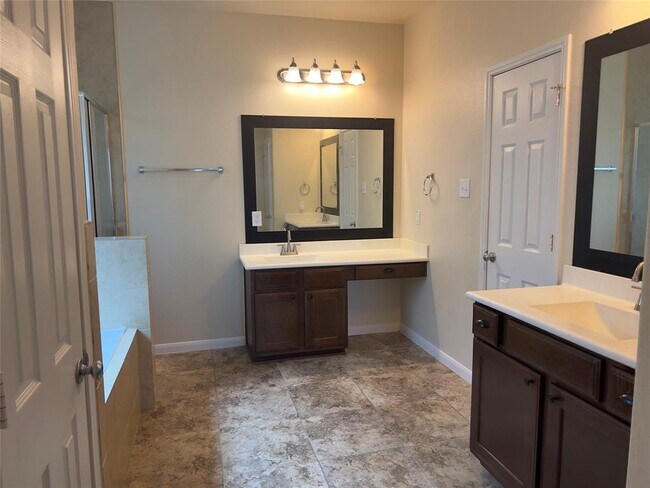 Building Photo - 3930 Medici Ct