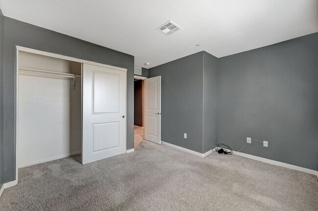 Building Photo - 2021 TOWNHOME IN GATED COMMUNITY N LAS VEGAS